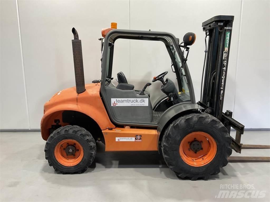 Ausa C250 HX4 柴油卡車