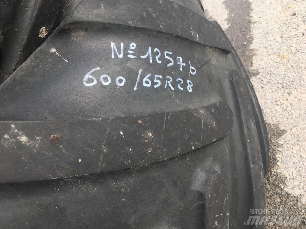 Michelin 600/65R28 輪胎、車輪和輪圈