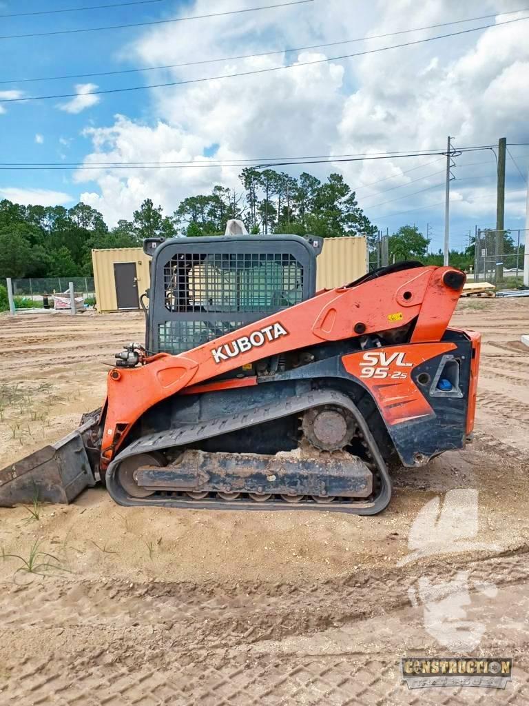Kubota SVL 95-2 S 滑移轉向裝載機
