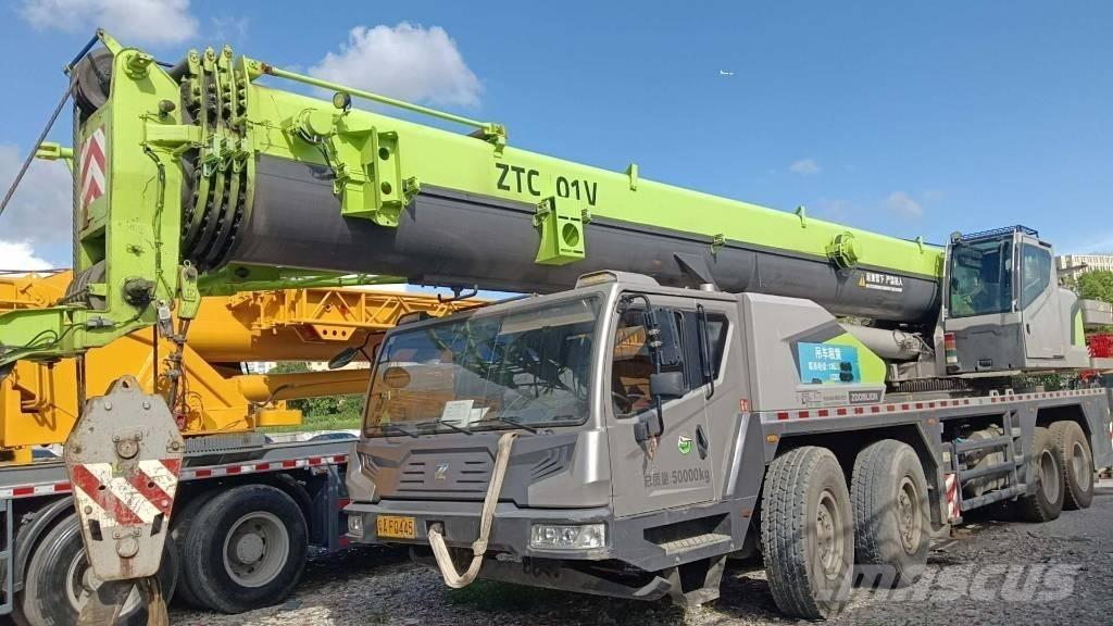 Zoomlion ZTC800 全路面起重機/吊車