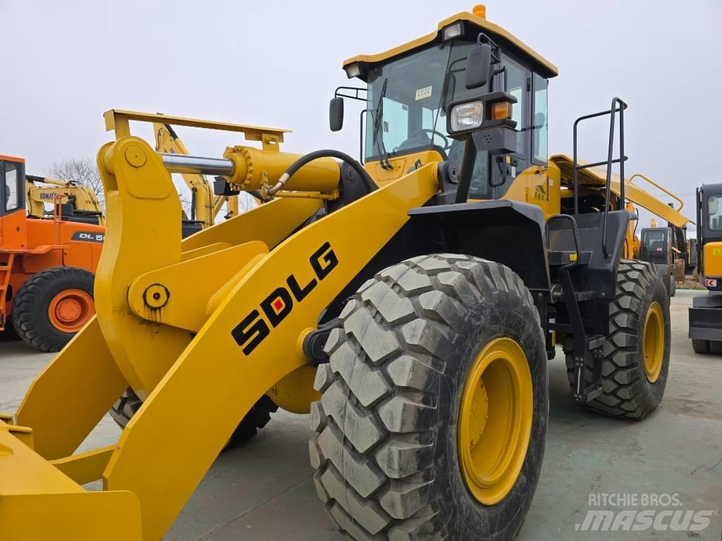 SDLG LG 956 F 輪胎式裝載機