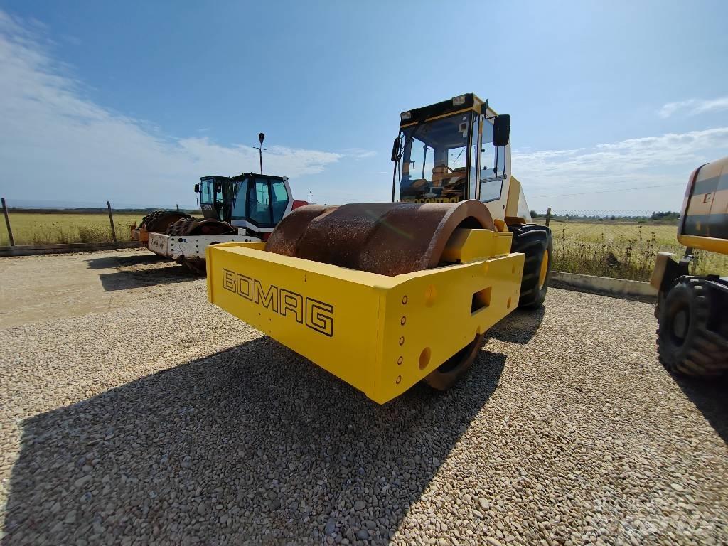 Bomag BW 225 D-3 雙輪滾壓機