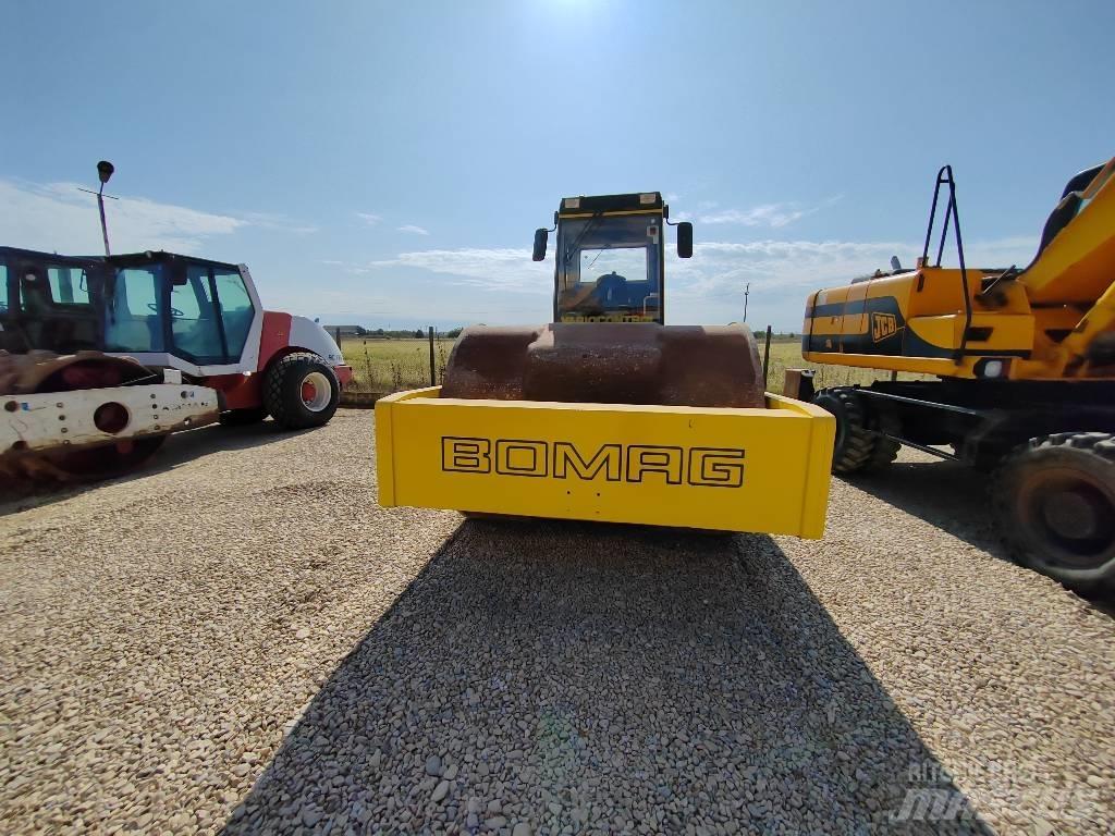 Bomag BW 225 D-3 雙輪滾壓機