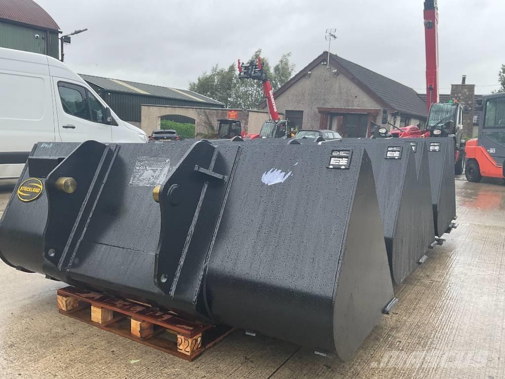 Manitou 1 CM Bucket 伸縮臂操作車