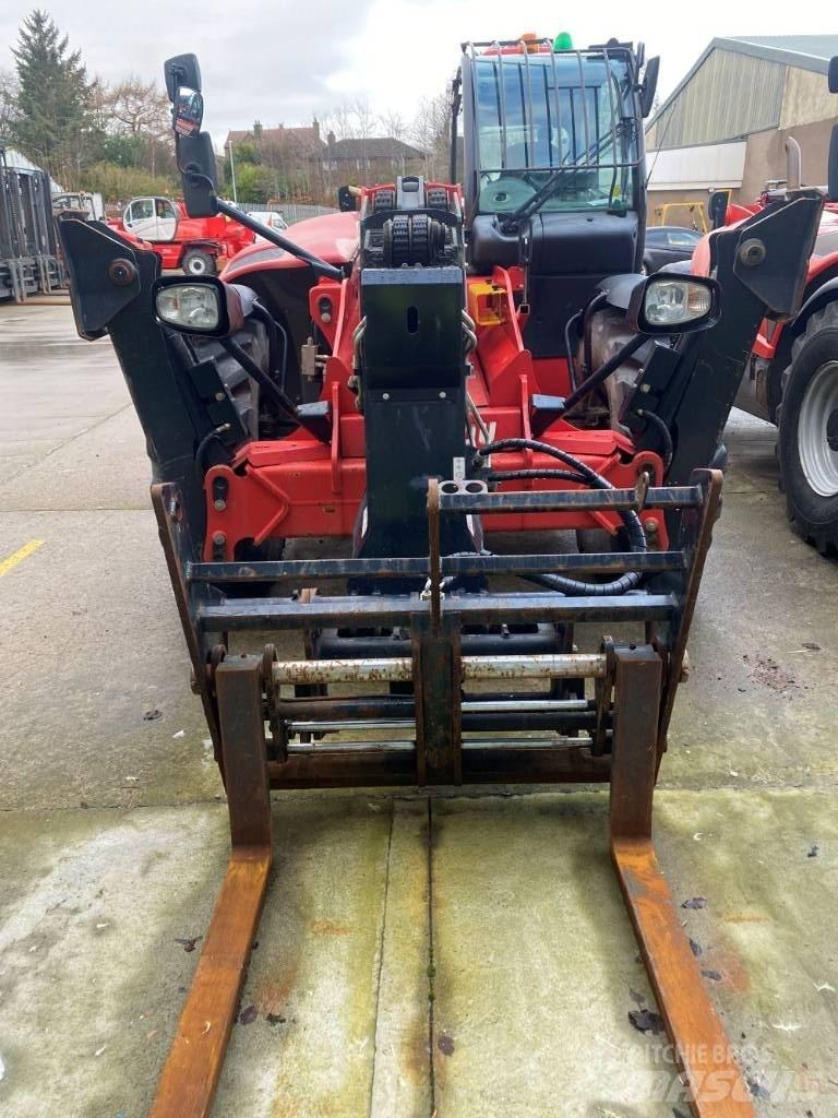 Manitou MT 1840 伸縮臂操作車
