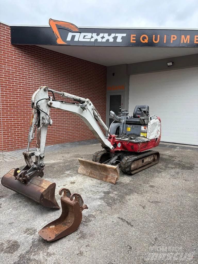Takeuchi TB 216 小型挖土機/掘鑿機<7t(小型挖掘機)