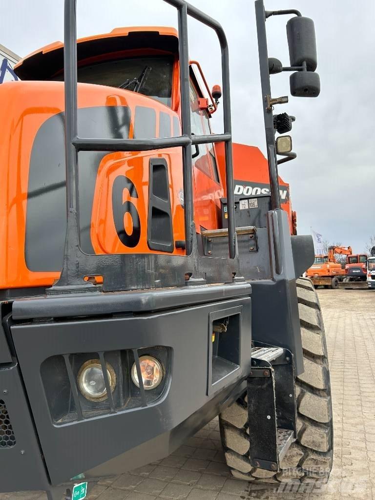 Doosan DA30 鉸接式起吊車