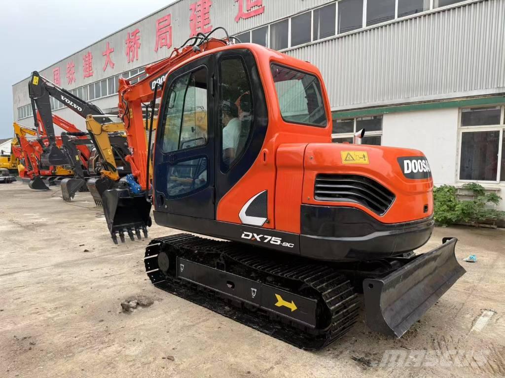 Doosan DX 75 履帶式 挖土機/掘鑿機/挖掘機