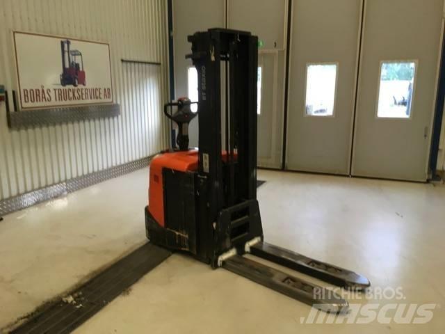 BT SPE 160 L 行走控制式堆積機