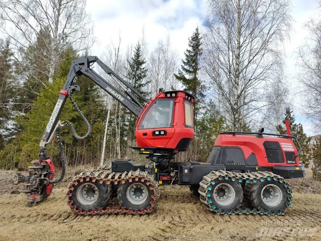 Komatsu 901 XC 收穫機