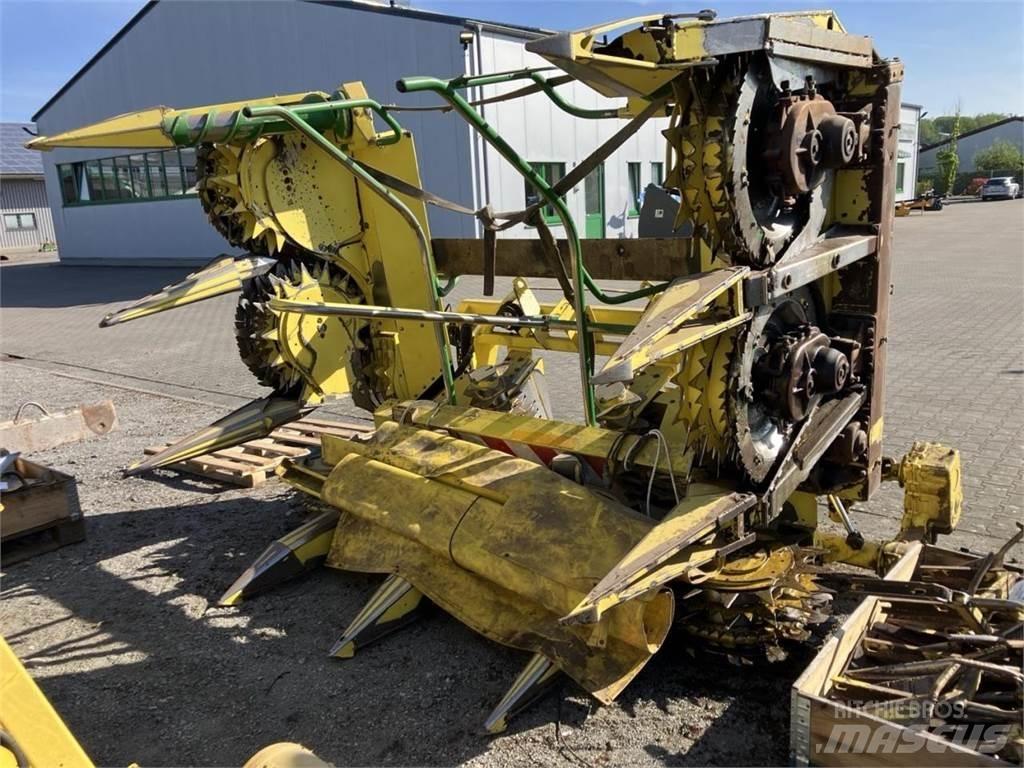 John Deere 7380 自走式飼料採集機