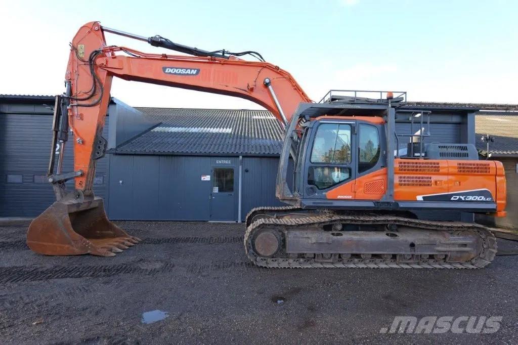 Doosan DX300LC 履帶式 挖土機/掘鑿機/挖掘機