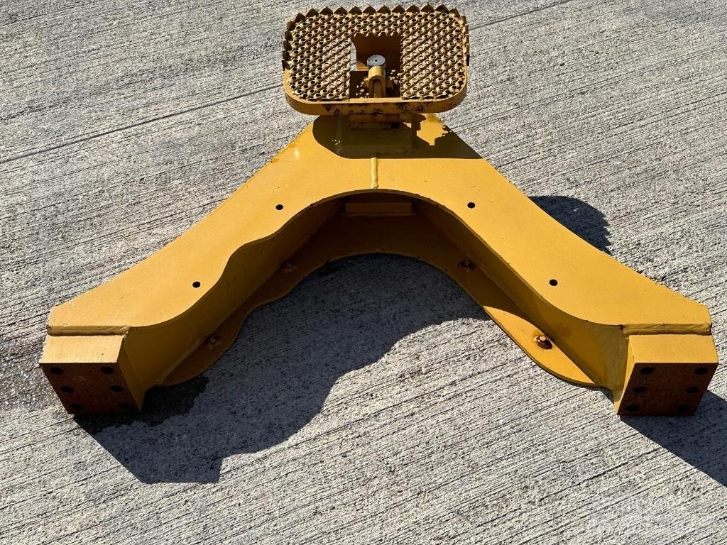 CAT D6N Drawbar 其他組件