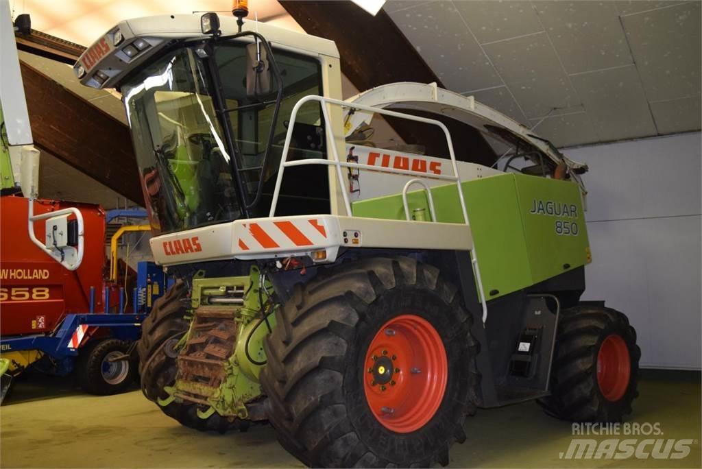 CLAAS Jaguar 850 自走式飼料採集機