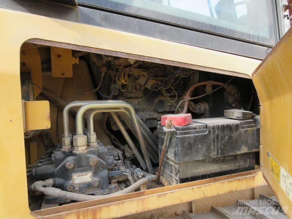 CAT D5K 履帶推土機