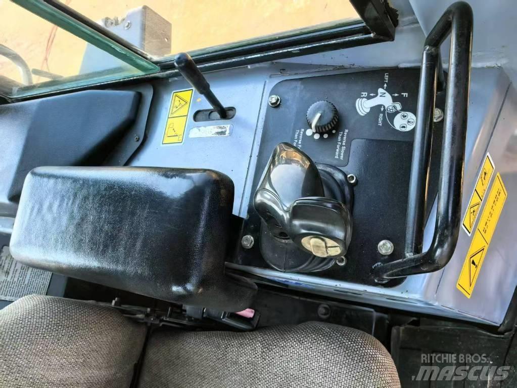 CAT D 6 K XLP 平土機