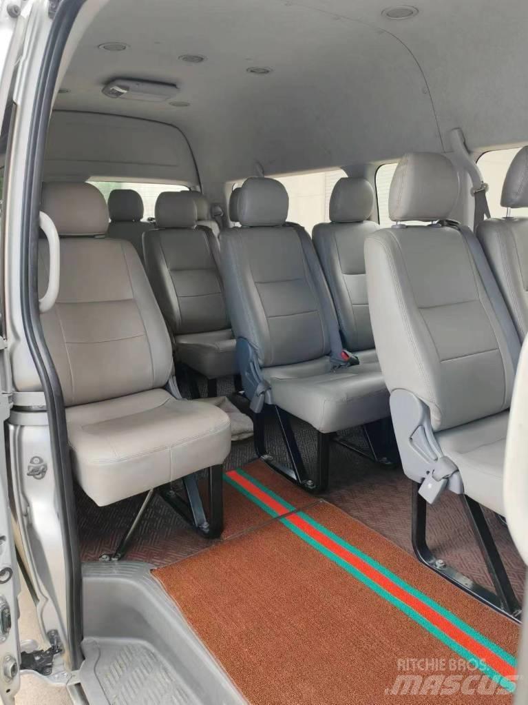 Toyota Coaster 公路客運汽車
