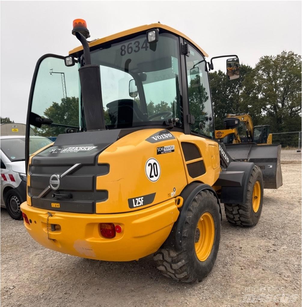 Volvo L25F 輪胎式裝載機