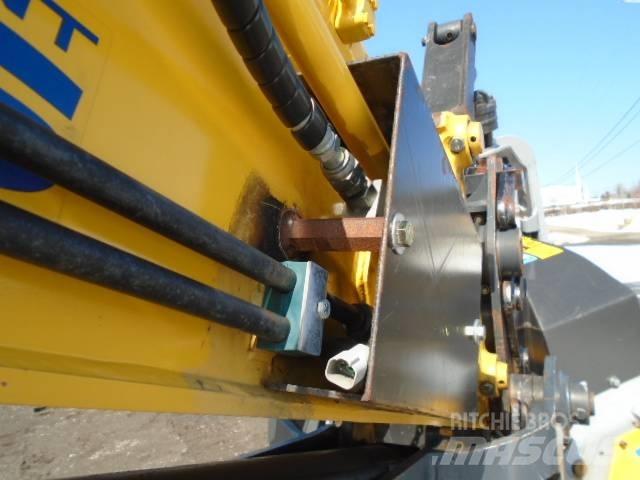 Komatsu PC138USCL-11 收穫機