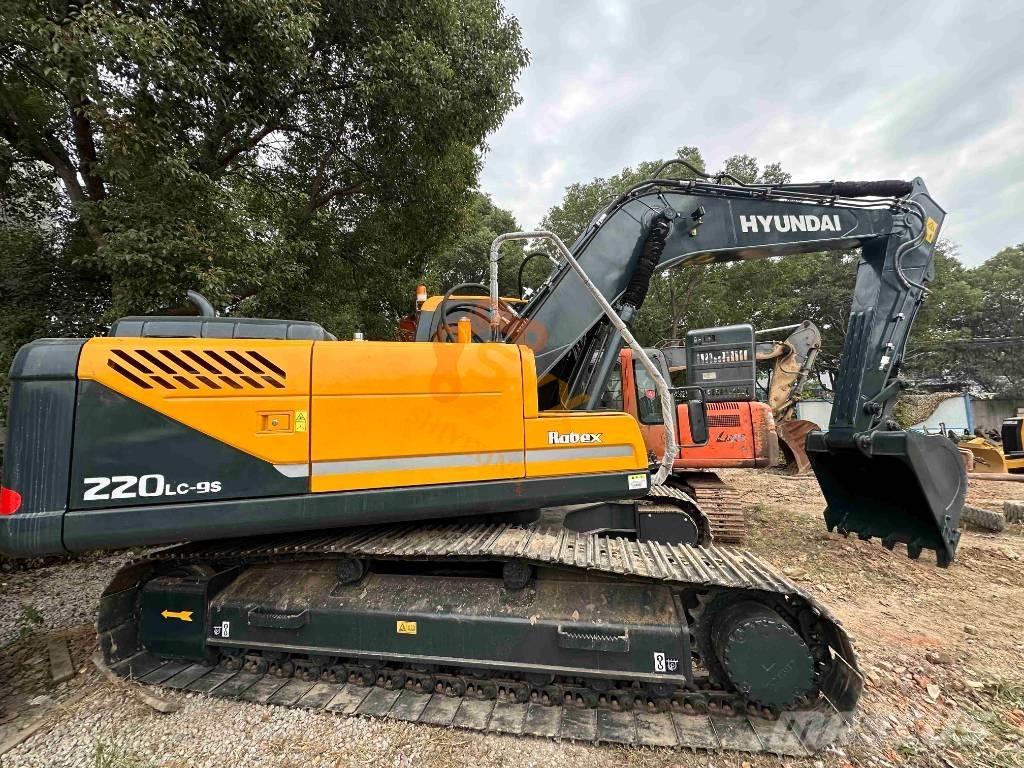 Hyundai Robex 220-9 履帶式 挖土機/掘鑿機/挖掘機