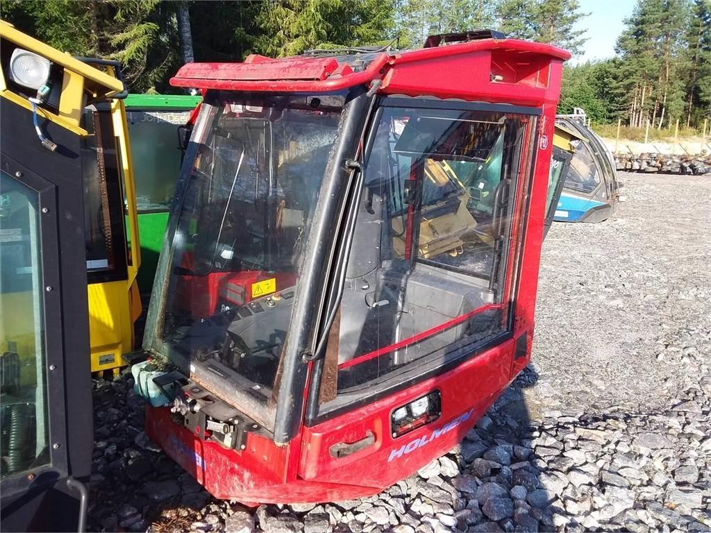 Komatsu 931 駕駛室與內部