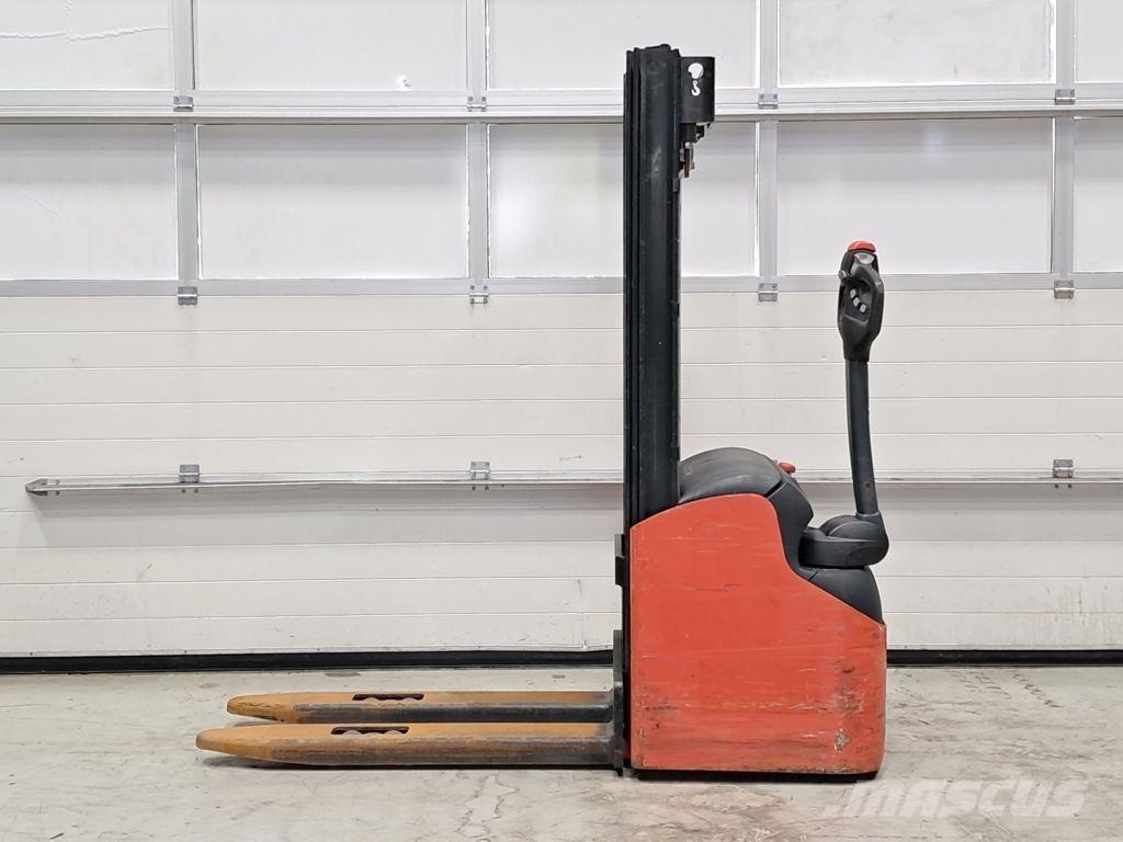 LOC A12TLL42 行走控制式堆積機