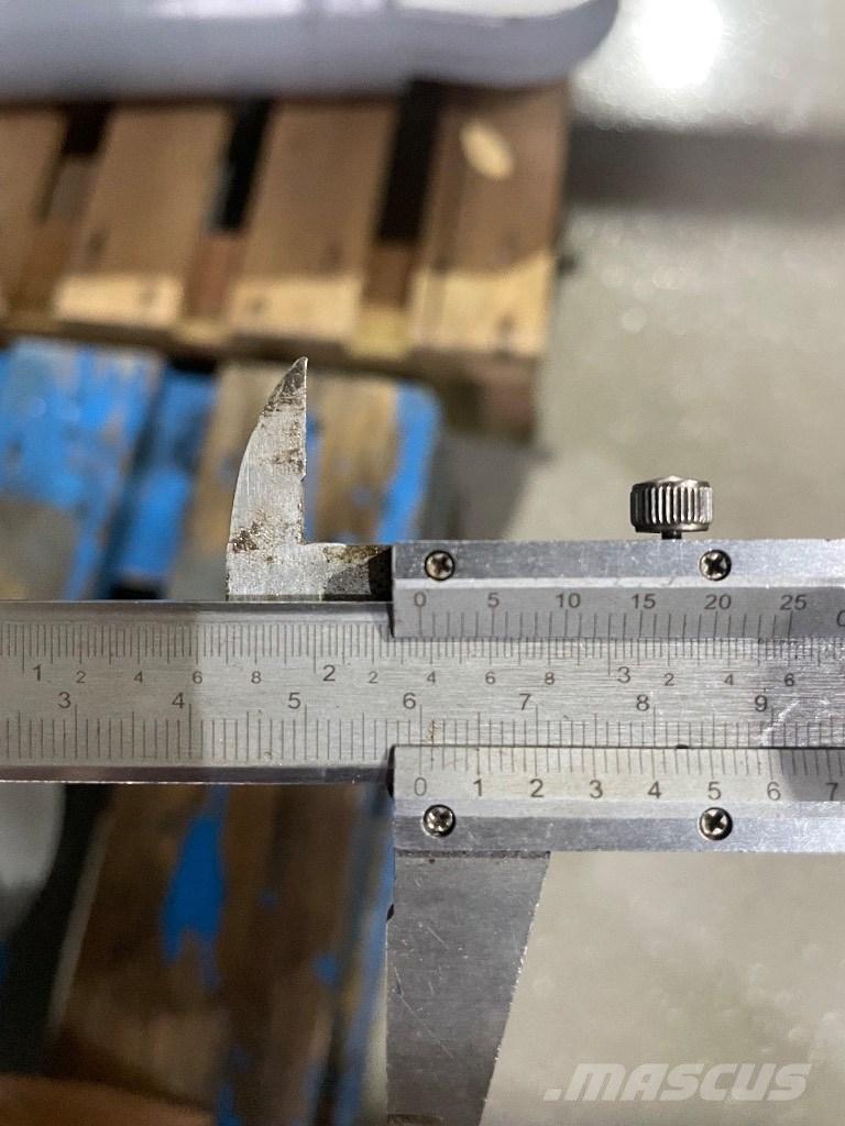 Menzi Muck Cilinders 油壓