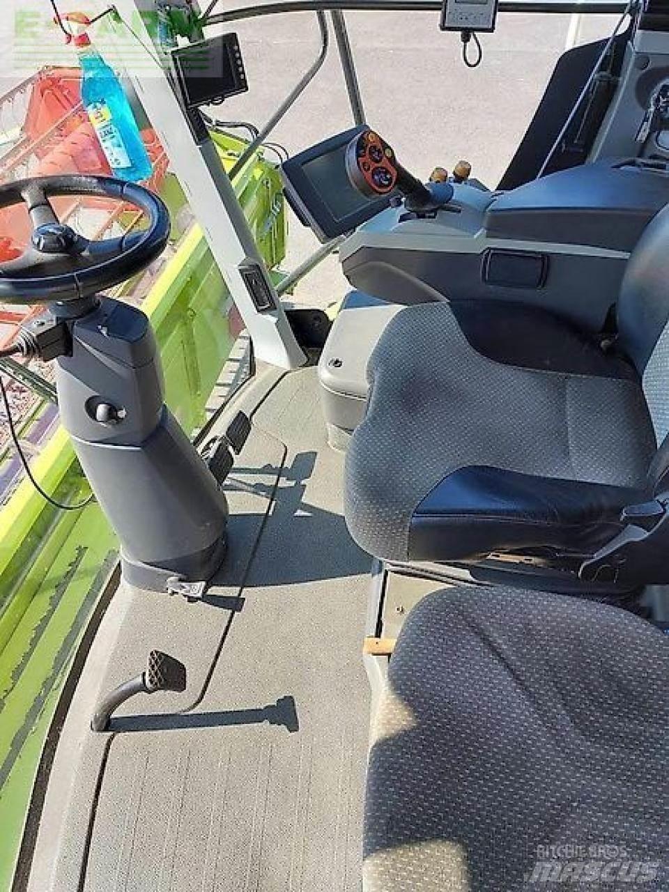 CLAAS lexion 750 聯合收穫機