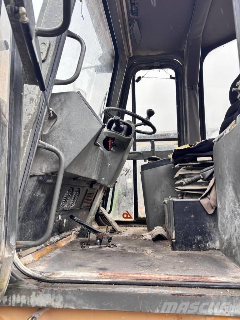 Hanomag 70 E 輪胎式裝載機