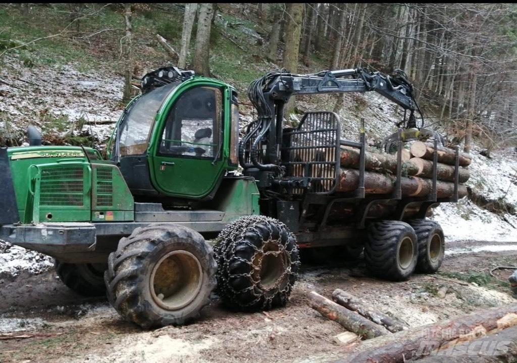 John Deere 1110 E 集運機