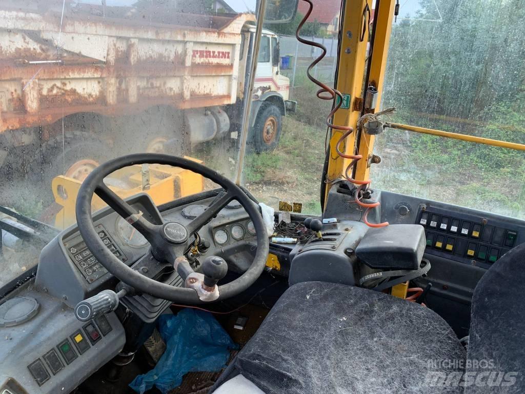 Volvo L 120 C 輪胎式裝載機
