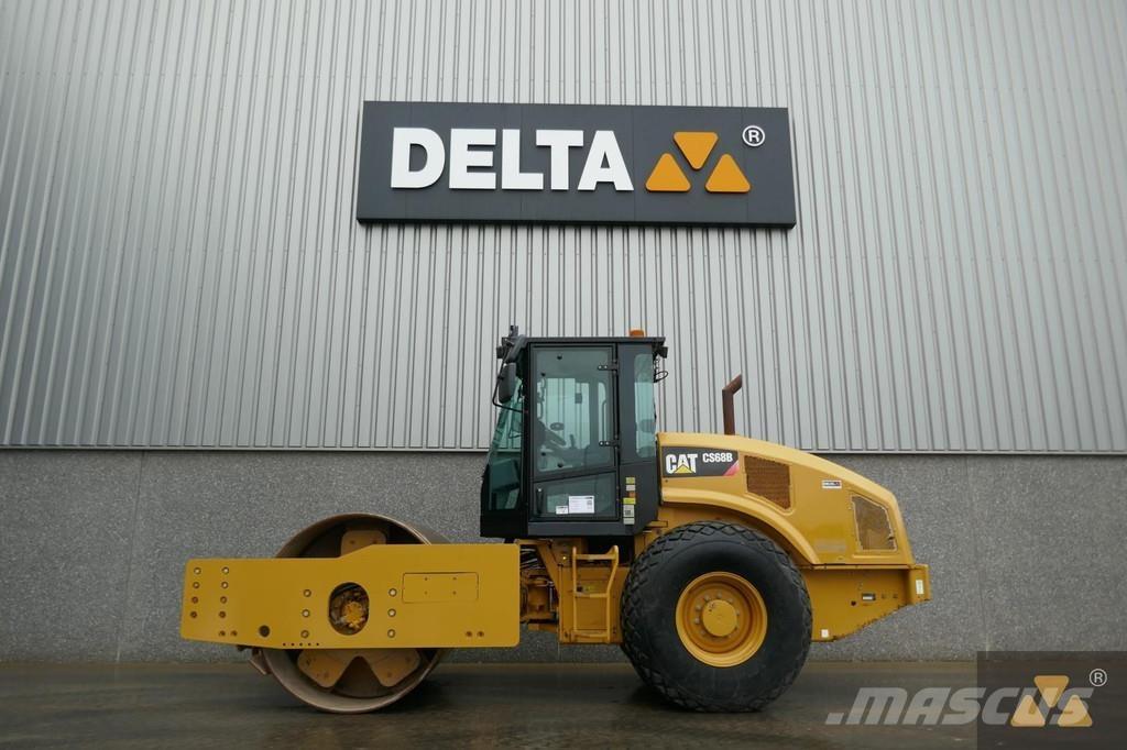 CAT CS68B 單輪滾壓機