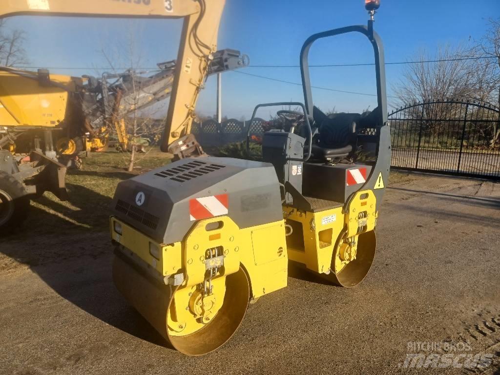Bomag BW 100 AD-3 雙輪滾壓機