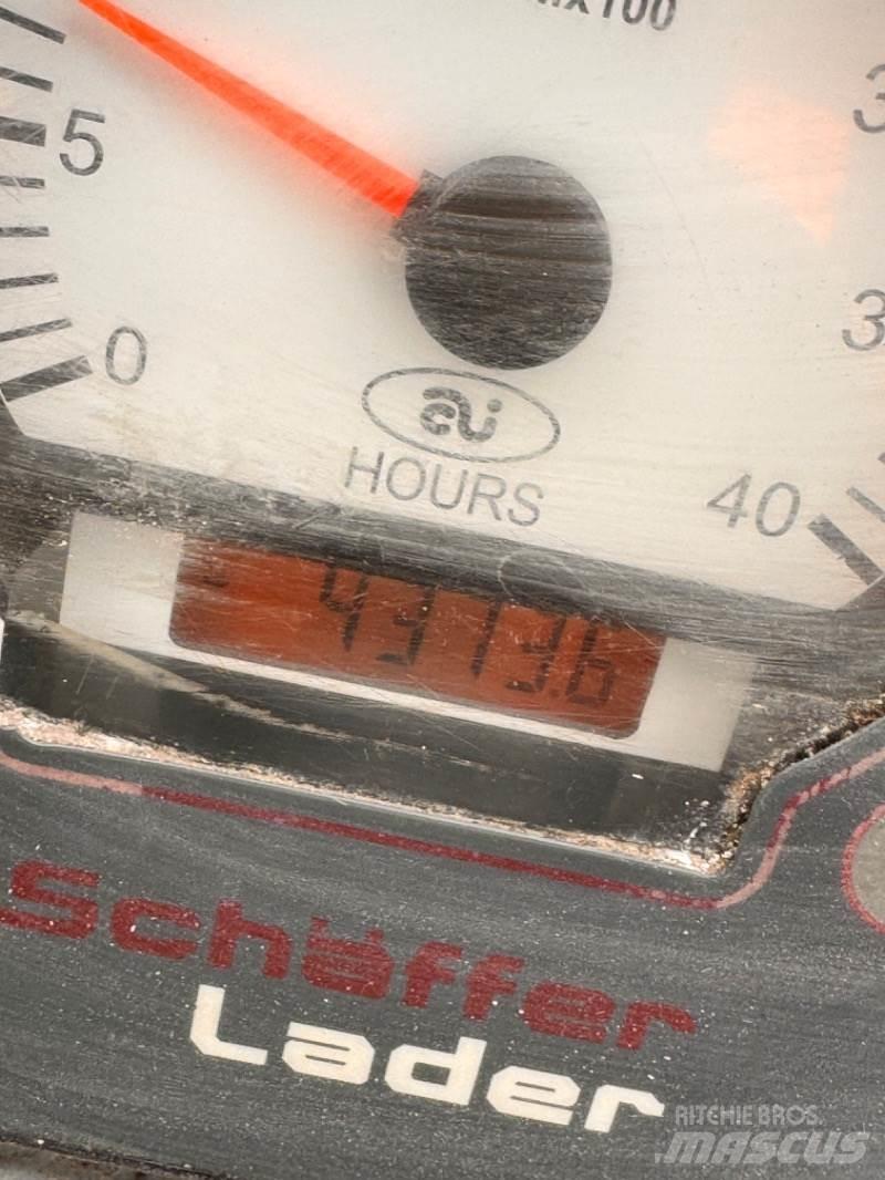 Schäffer 3350 輪胎式裝載機