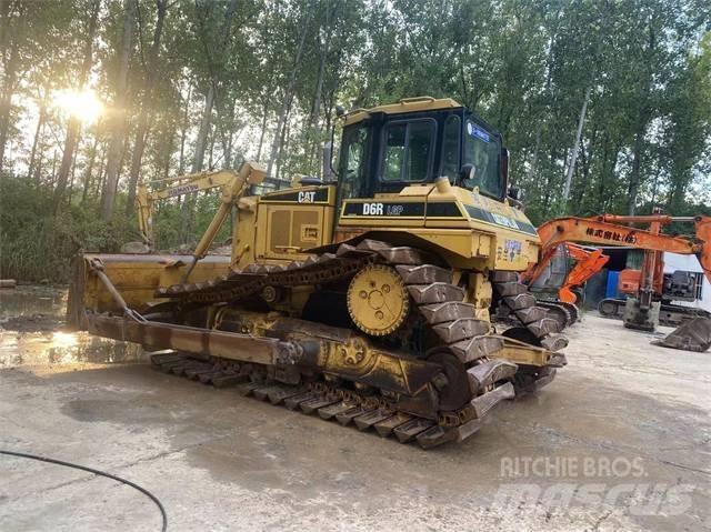 CAT D 6 R 履帶推土機