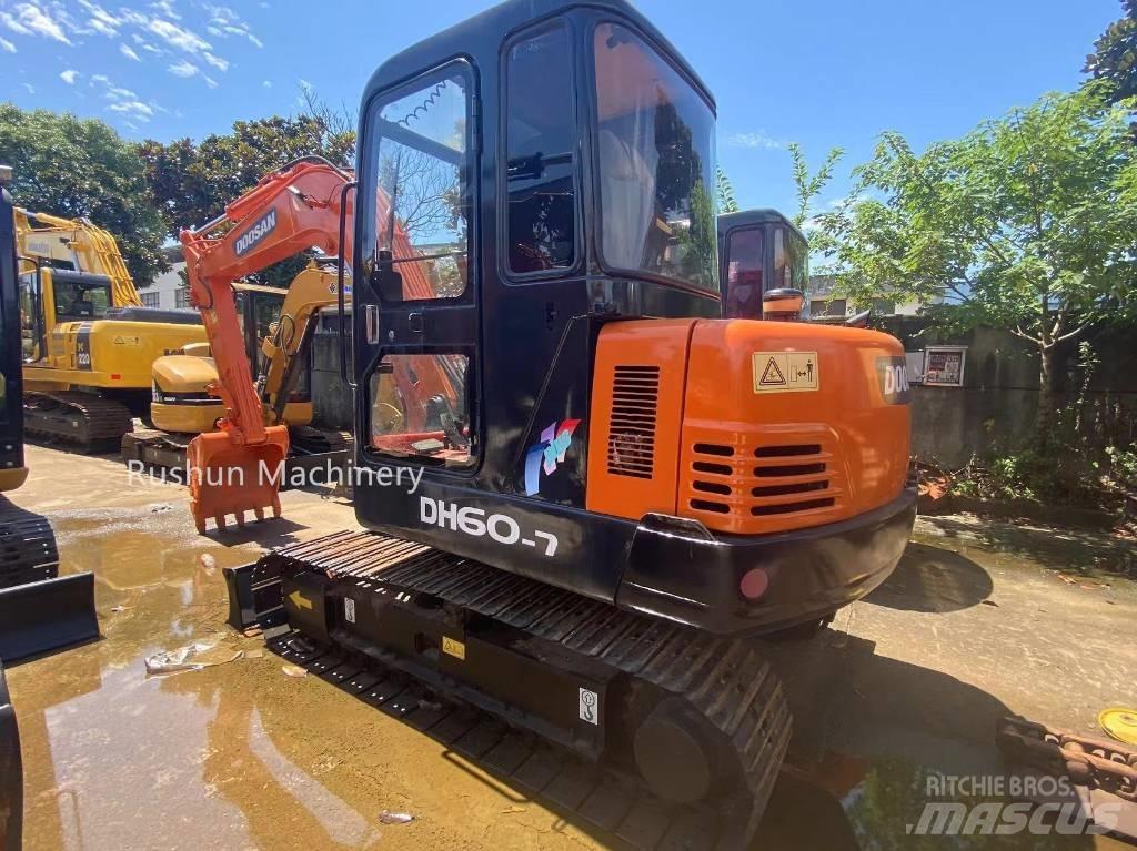 Doosan DH 60-7 小型挖土機/掘鑿機<7t(小型挖掘機)