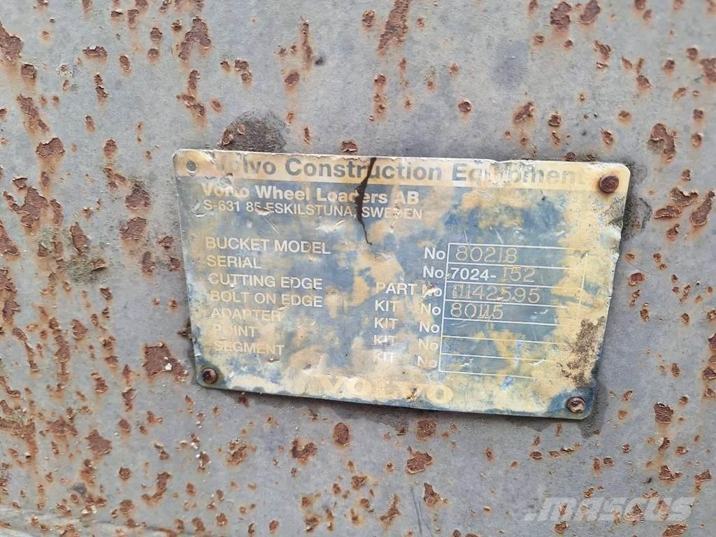 Volvo L220D 輪胎式裝載機