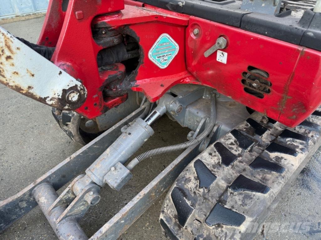 Takeuchi TB 216 小型挖土機/掘鑿機<7t(小型挖掘機)