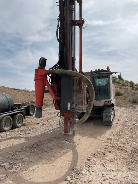 Sandvik DP 1500 i 鑽孔機