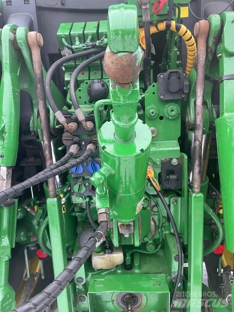 John Deere 6145R 曳引機