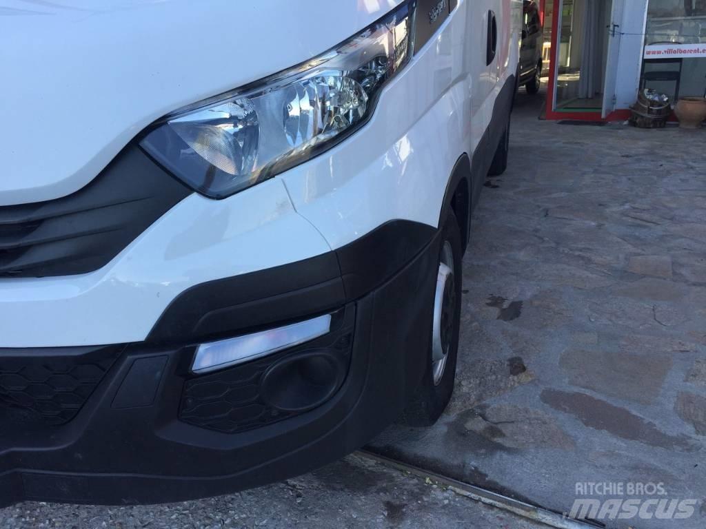 Iveco Daily 35 S 12 車廂