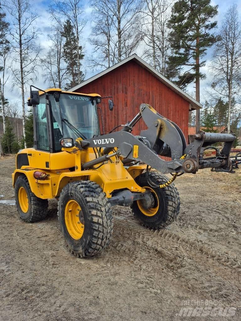 Volvo L 30 G 輪胎式裝載機