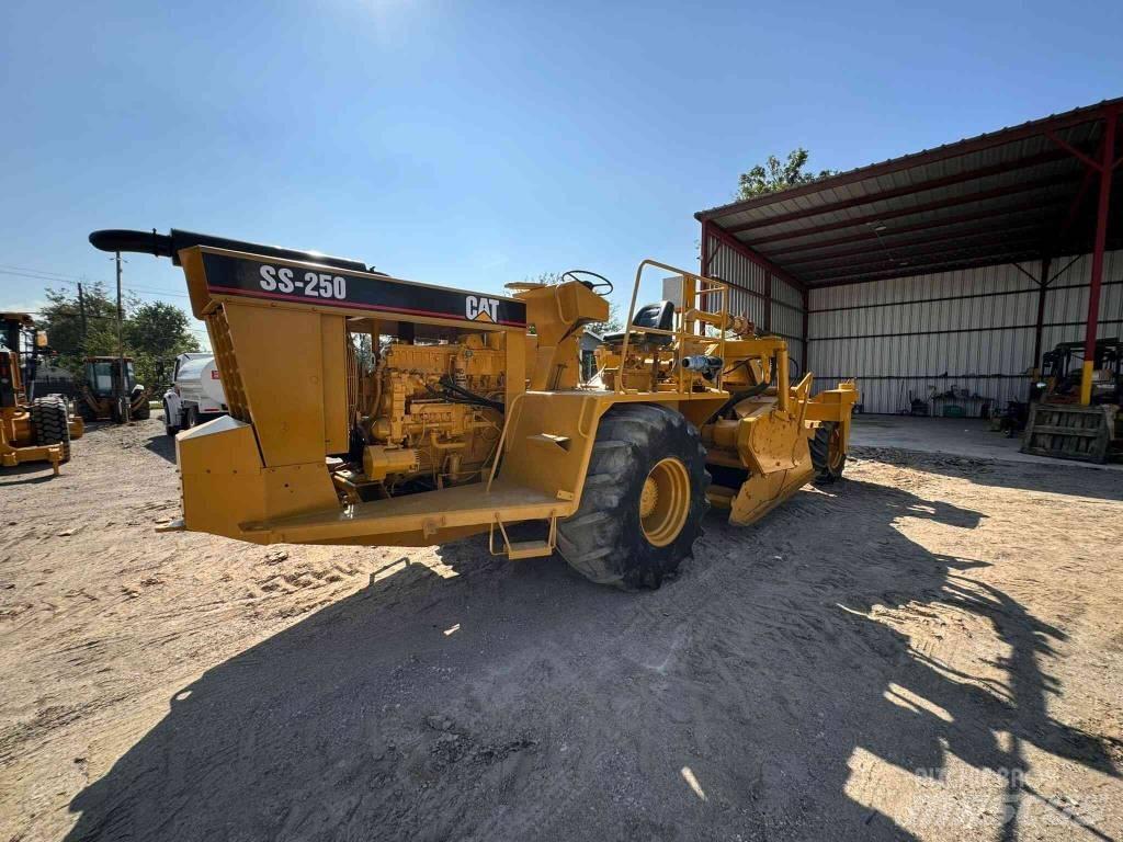 CAT SS 250 瀝青攤舖機/鋪路機
