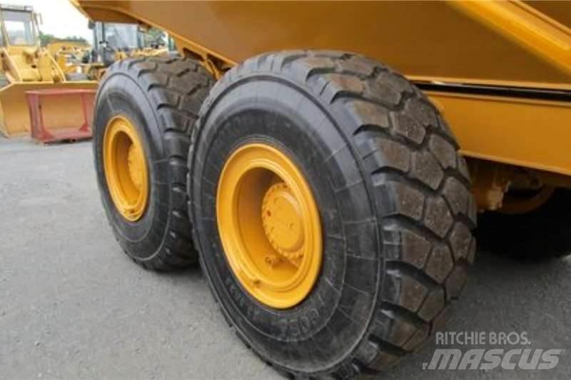 Bell B30E 鉸接式起吊車