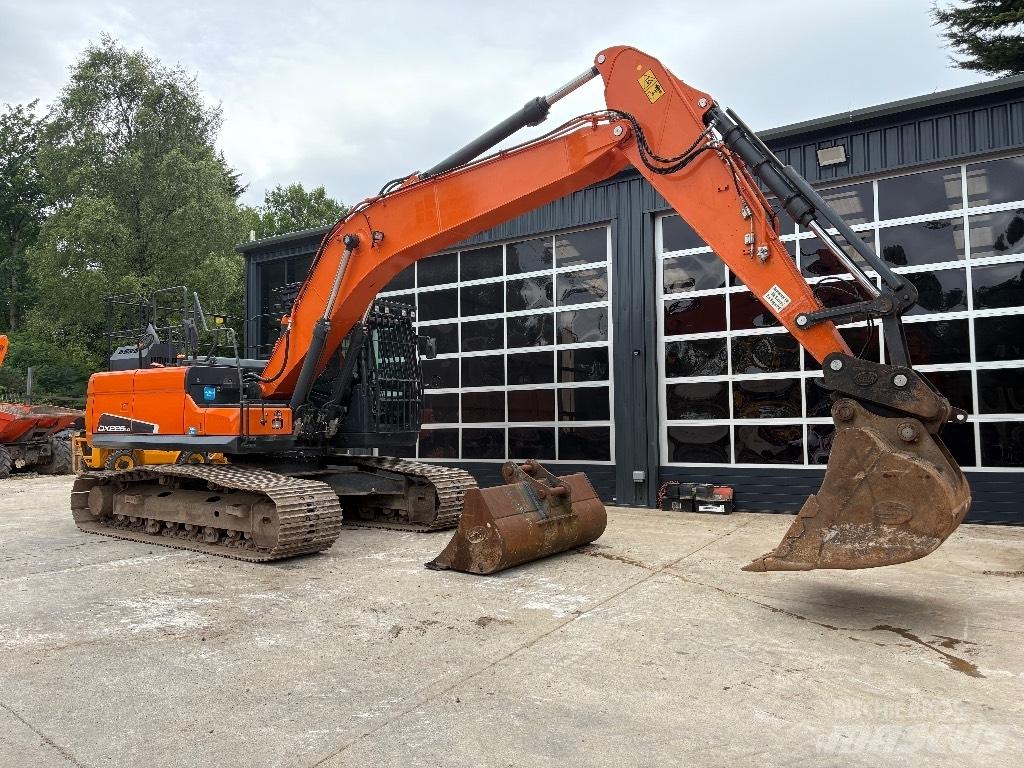 Doosan DX 225 LC-5 履帶式 挖土機/掘鑿機/挖掘機