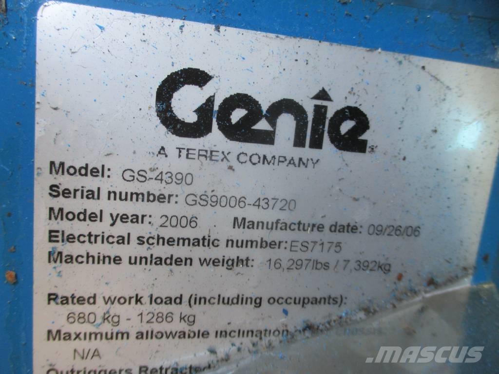 Genie GS 4390 RT 剪式升降機
