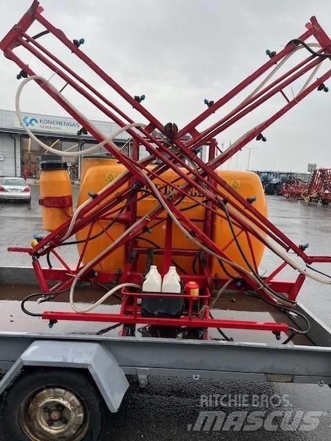 Junkkari 700/12 承載式噴霧機