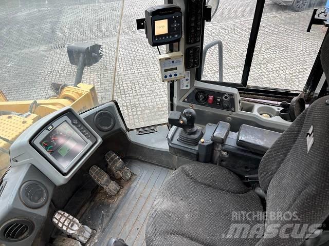 CAT 966 K 輪胎式裝載機