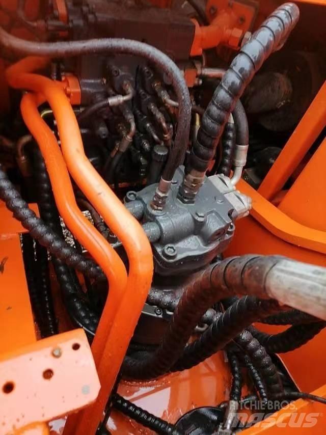 Doosan 225 LC-9 履帶式 挖土機/掘鑿機/挖掘機