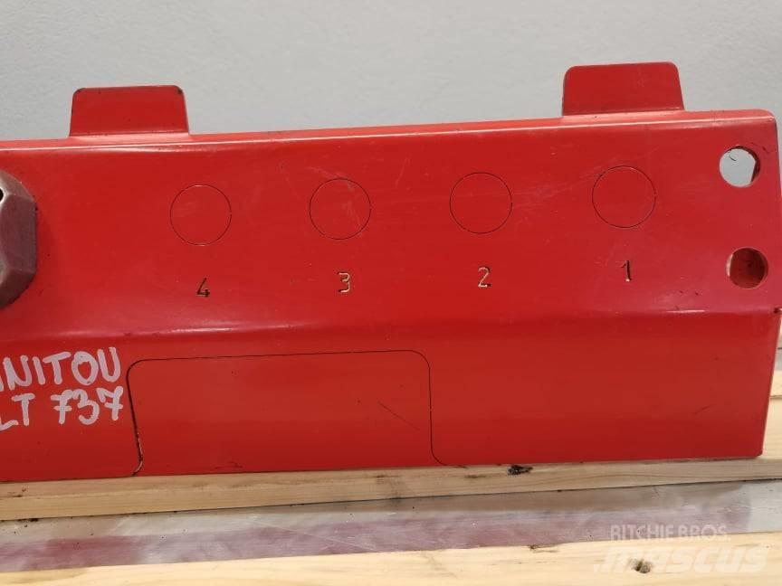 Manitou MLT shield 駕駛室與內部